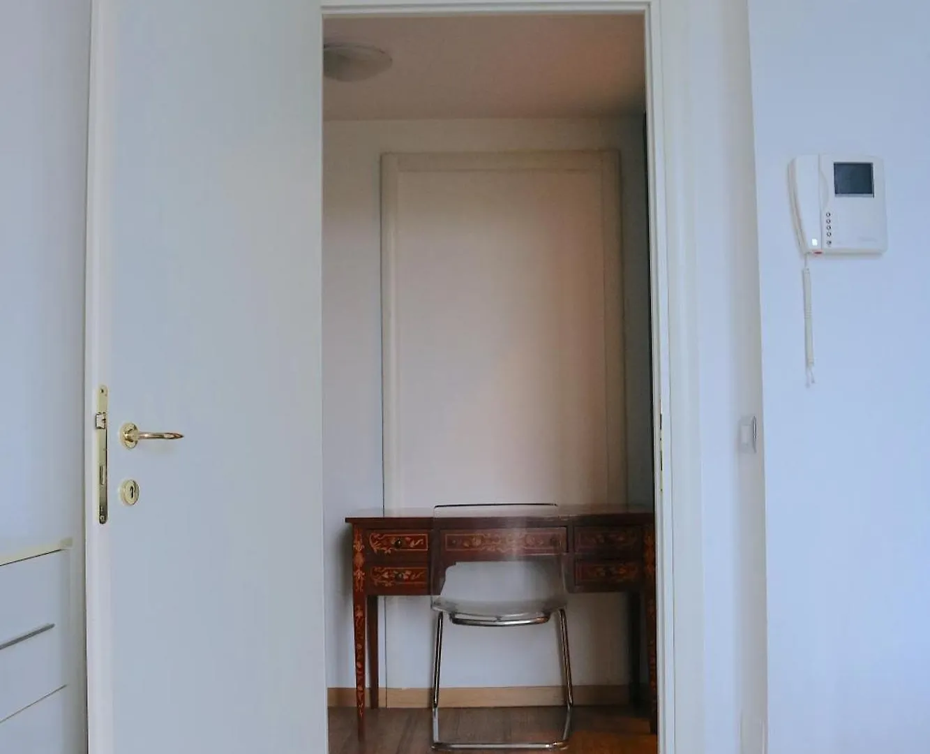 Lovely Navigli Studio With Balcony - Via Carlo Torre 밀라노 0*,